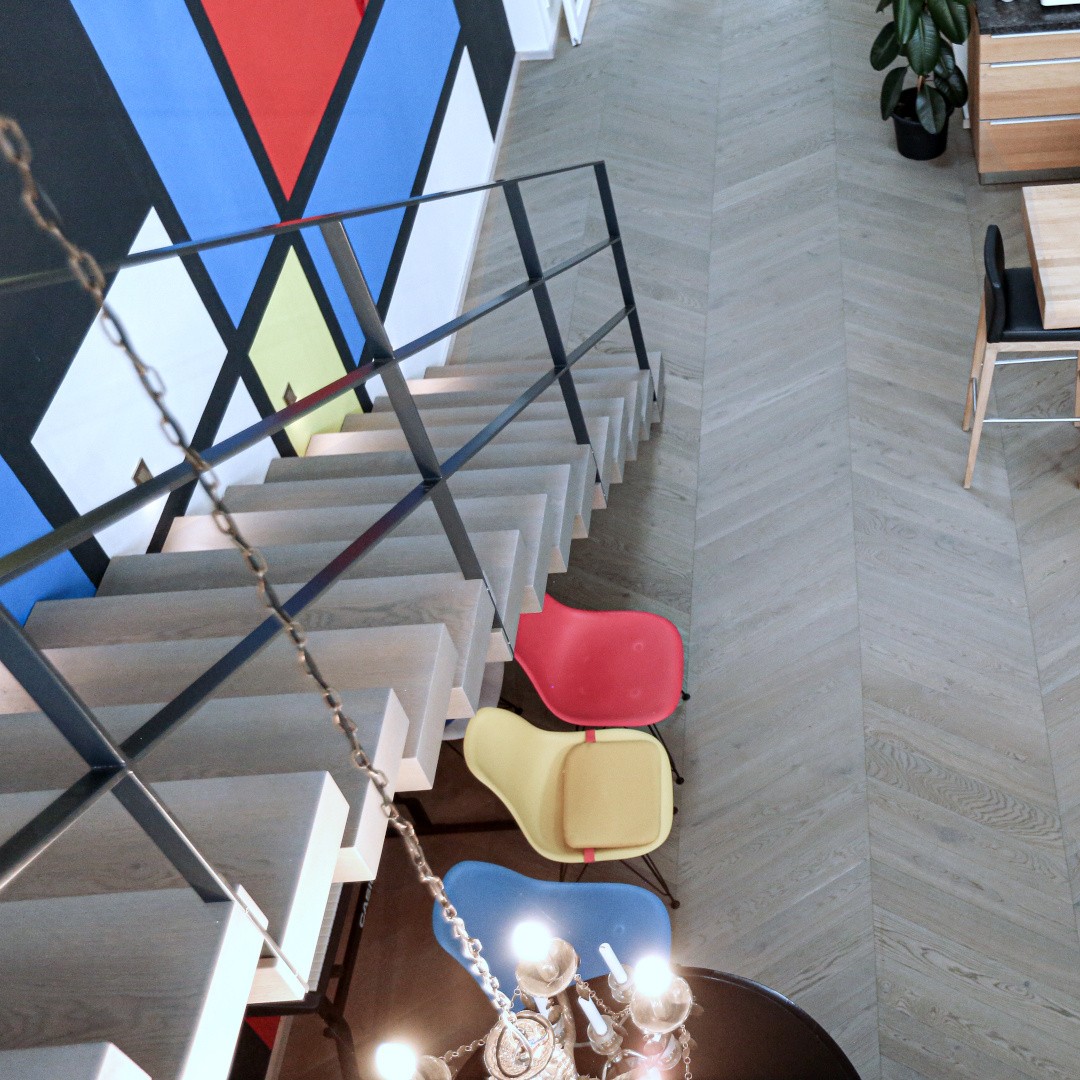 Treppe Eiche Intensive Grey