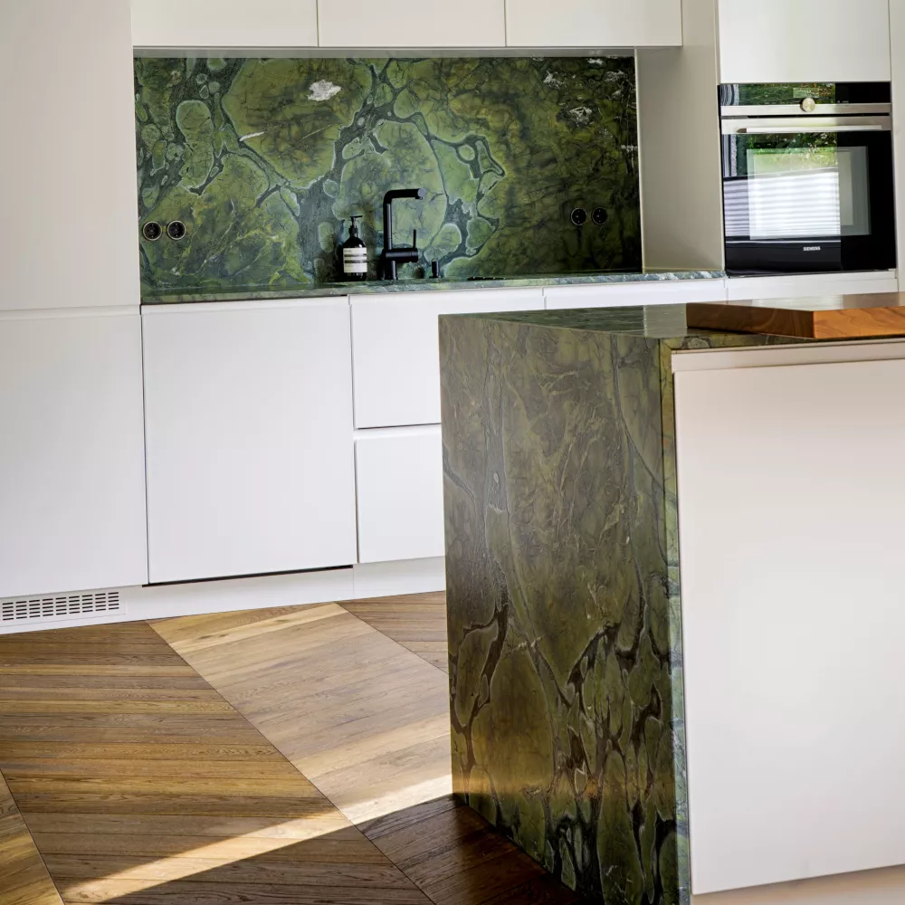 Chevron Räuchereiche