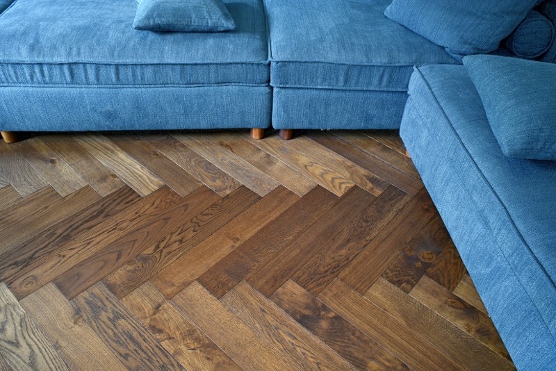 Fischgrät Massiv Eiche Chestnut Naturöl Dunkles Fischgrätparkett Eiche Wohnzimmer